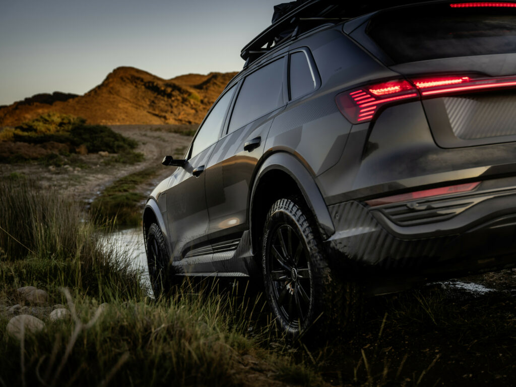 Audi Q8 e-tron Dakar